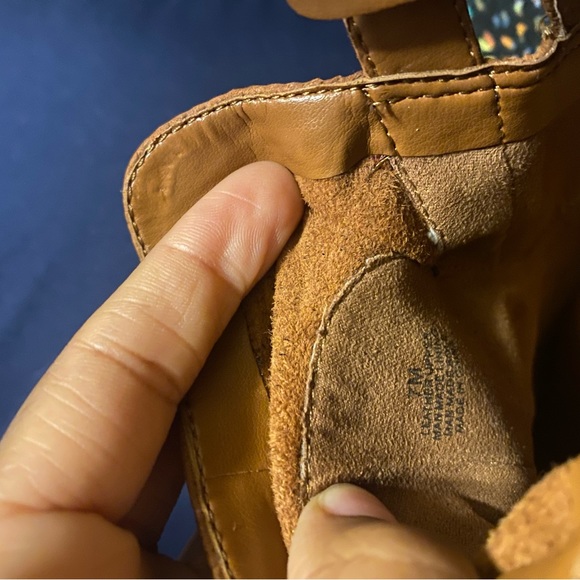 Leather Gianni Bini Chelsea boots size 7 - Picture 2 of 6